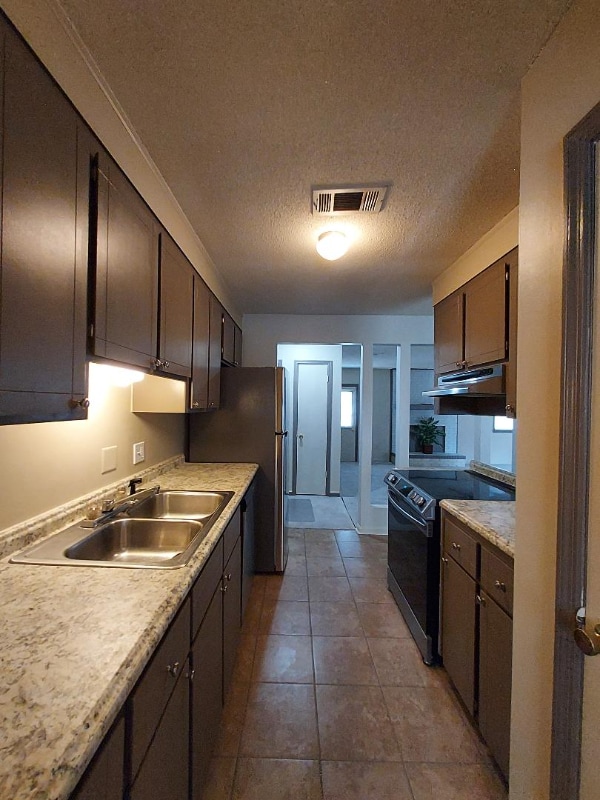 Photo - 126 Foxwood Cir