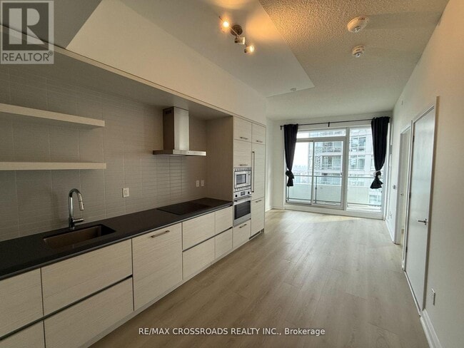 Photo - 2221 Yonge St Unit 3004
