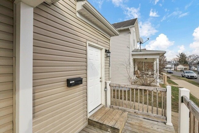 Photo - 651 King St