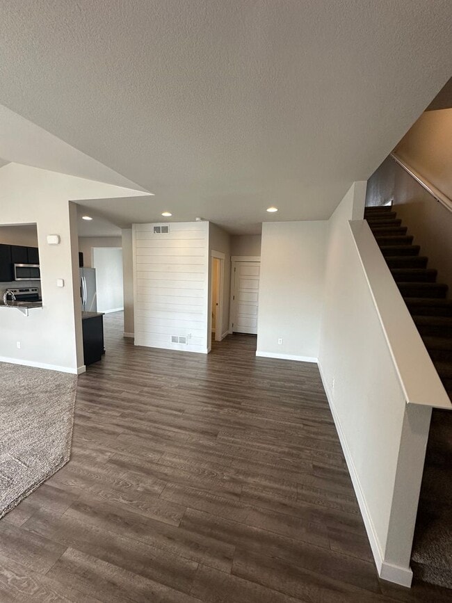 Photo - Amazing 3 bedroom townhome in Windsor!