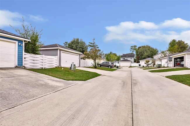 Photo - 18631 Atasca Oaks Dr