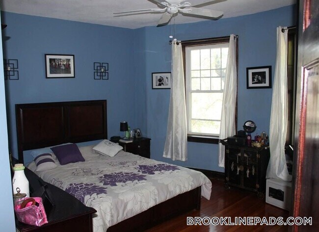 Photo - 20 Winchester St Unit 4