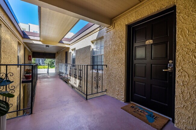 Photo - 106 Alameda Ct