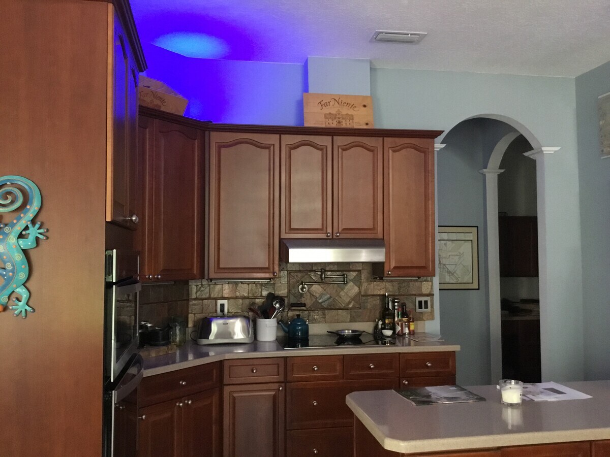 Photo - 556 Battersea Dr