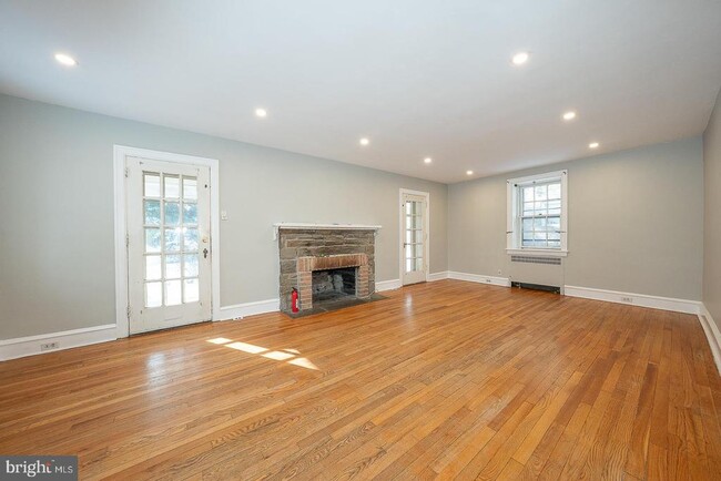 Photo - 625 Chelten Hills Dr