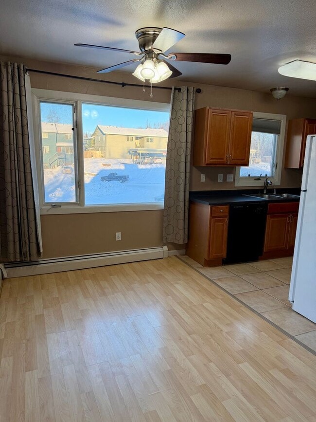 Photo - 1250 Balfour Dr Unit 4