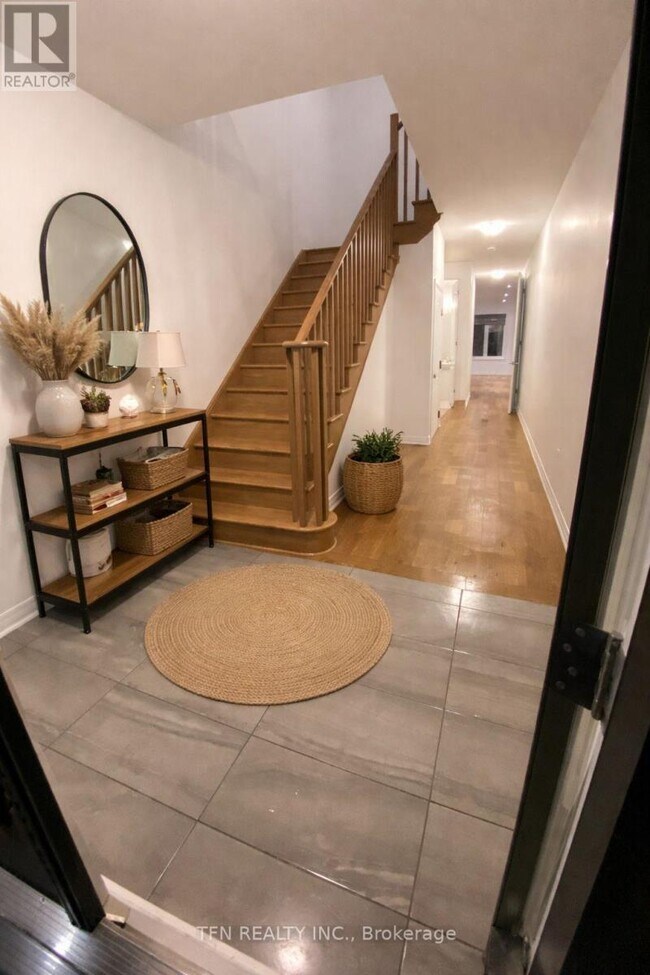 Photo - 199 Port Cres