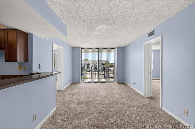 Photo - 724 Executive Center Dr Unit 31