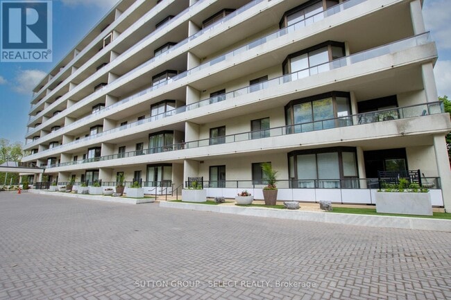 Photo - 1180 Commissioners Rd W Unit 406