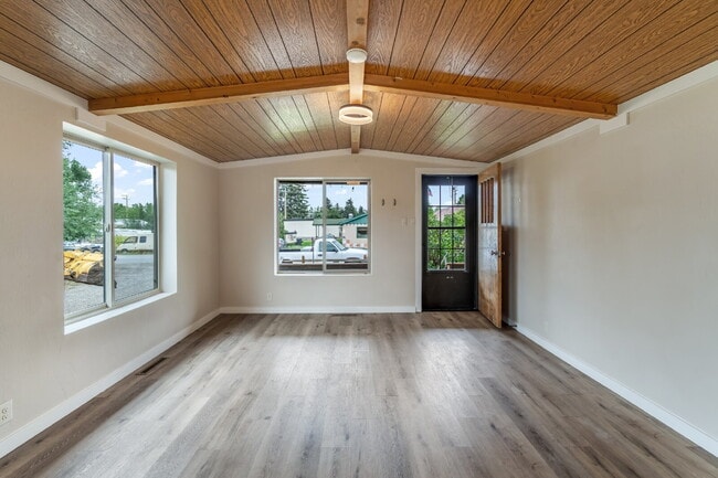 Gallatin Gateway Rental Just Steps from the River