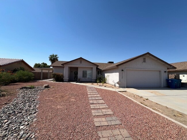 Building Photo - 3 BEDROOM HOME IN THE FOOTHILLS WITH A SPA!