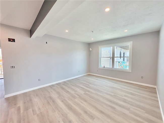 Photo - 1965 Smith St Unit 2R