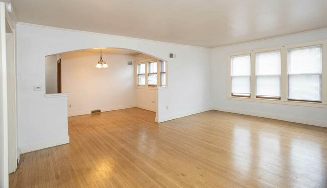 Photo - 236 E Main St