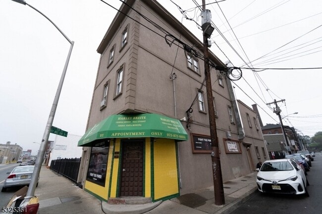 Photo - 331 Straight St Unit 3