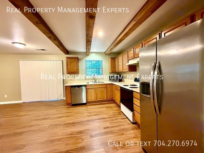 13604 Toka Ct