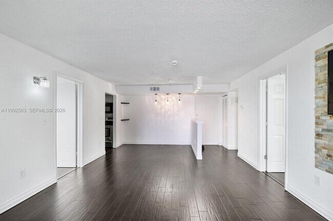 Photo - 1720 NW N River Dr Unidad 211