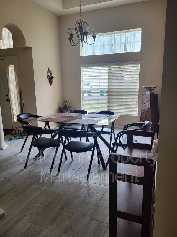 Photo - 4858 Chastain Dr