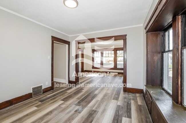 Photo - 724 Carlysle St