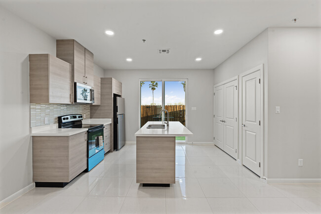 The Coves at Weslaco - The Coves at Weslaco Townhomes