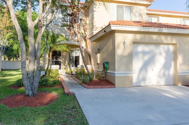 Photo - 1011 Arezzo Cir Townhome