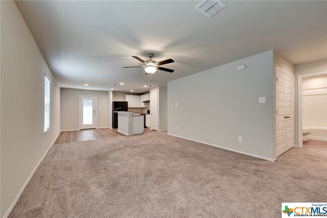 Photo - 1146 Gracie Wy