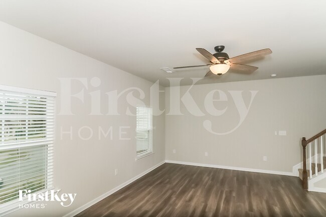 Photo - 325 Stoney Hollow Rd