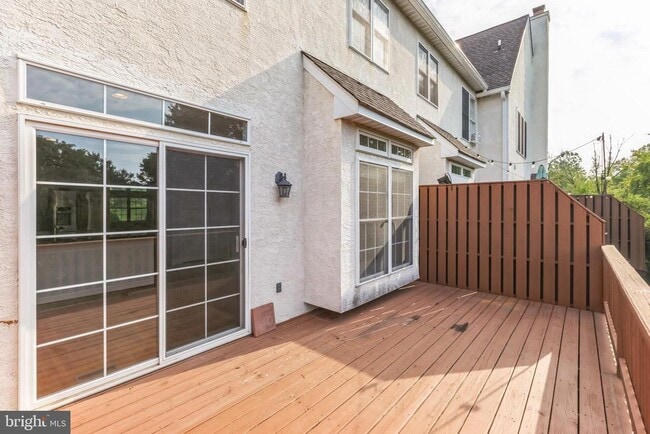 Photo - 103 Whispering Brooke Dr