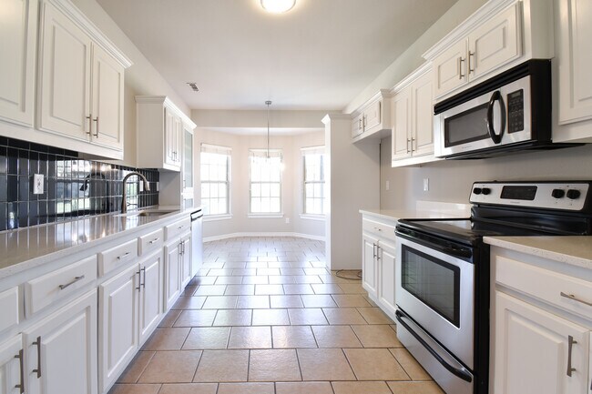 Photo - 1206 W Willowbend Dr