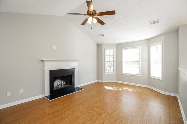 Photo - 97 Summer Creek Dr