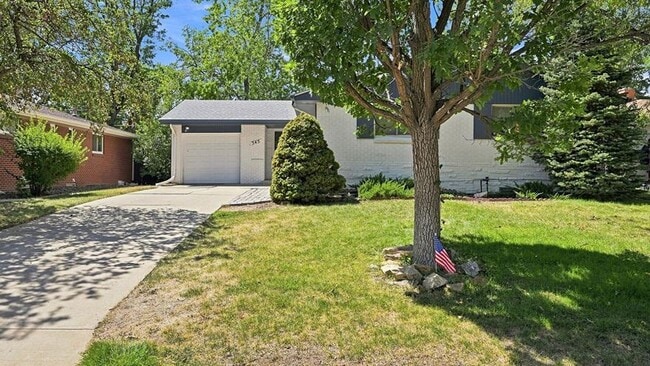 Photo - 345 Agate St