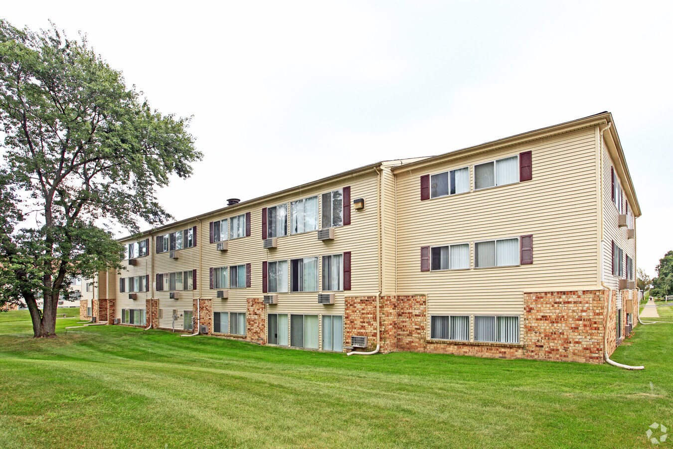 Edgewood Park Apartments - Edgewood Park Apartments