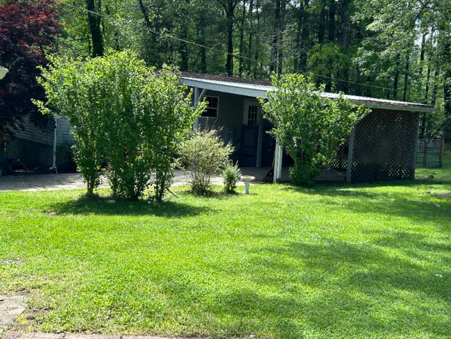 Photo - 33 T and E Ln