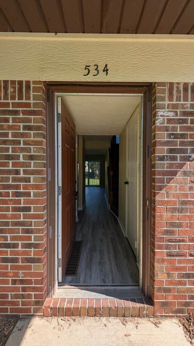 Photo - 534 E Graham Pl