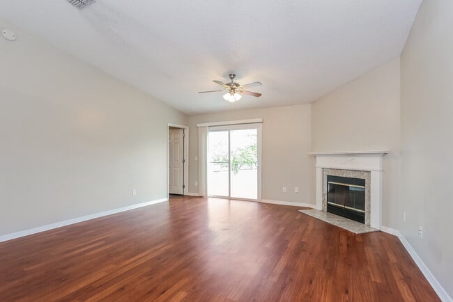 8256 Teaticket Dr