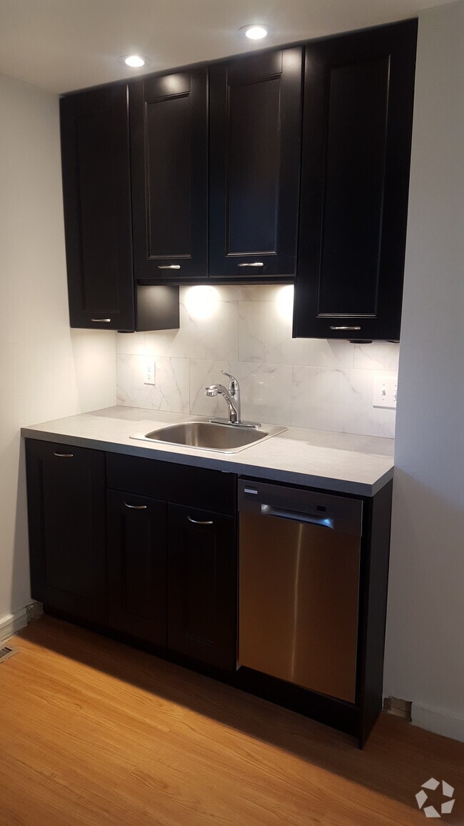 Building Photo - 70 N Whitney St Unit C Rental