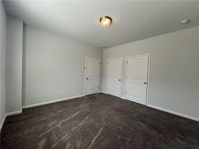 Photo - 2520 Whistler Wy NE