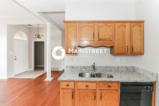 3 Bedroom Pet-Friendly Home in Olive Branch, MS with Main Street Renewal