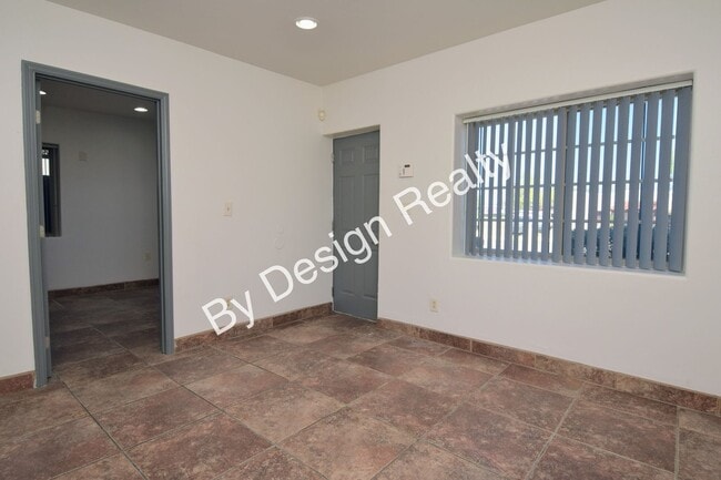 Photo - Stand Alone 2 Bed 1 Bath with Private Yard...
