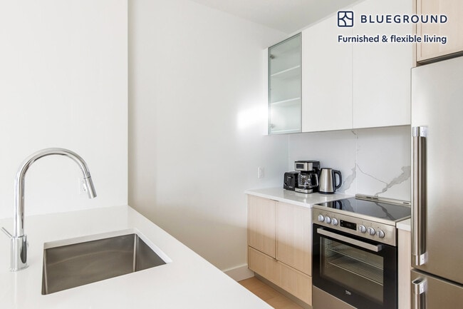 Photo - 218 Front St Unidad FL5-ID2186