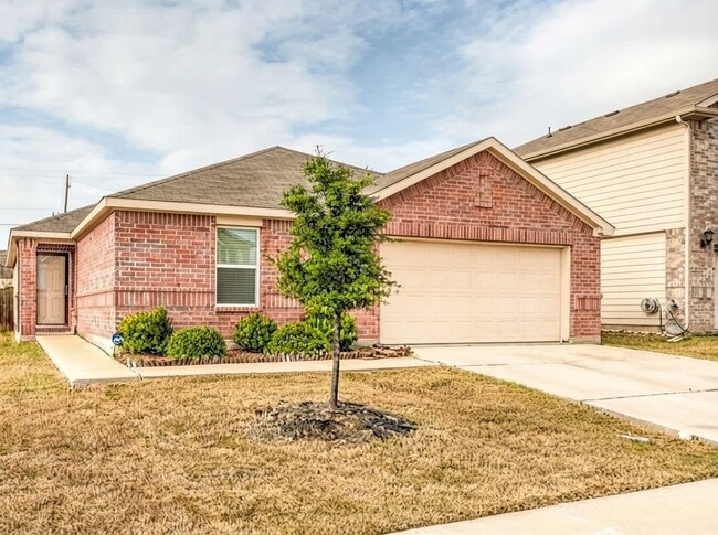 Building Photo - 2205 Sims Dr