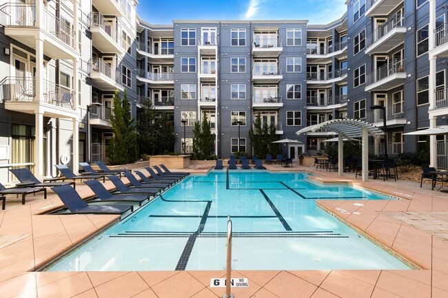 1377 Brookhaven Apartments