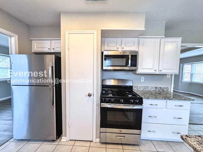 Photo - 12419 Lima Dr