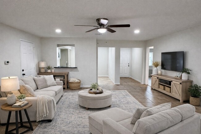 Photo - 2301 N Thompson St