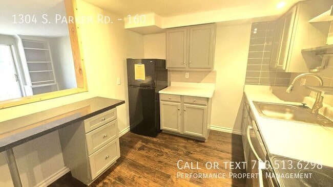 1304 S Parker Rd