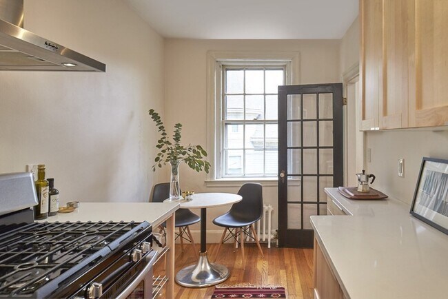 393 Broadway Unit 20