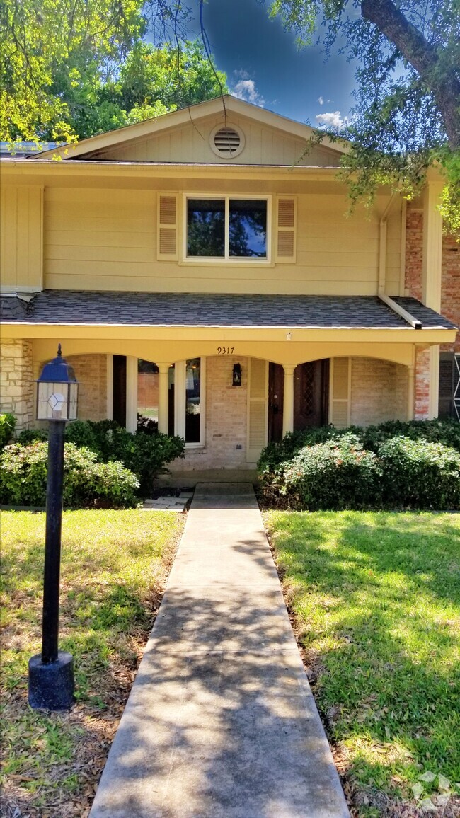 Building Photo - 9317 Powhatan Dr Unit 9317 Rental