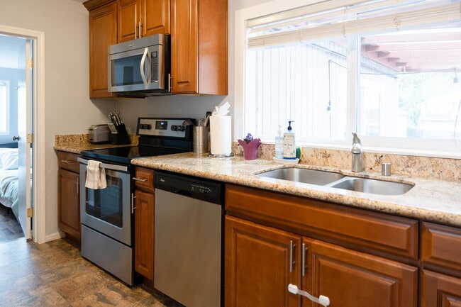 Photo - Spacious 3-Bedroom Home for Rent in Renton