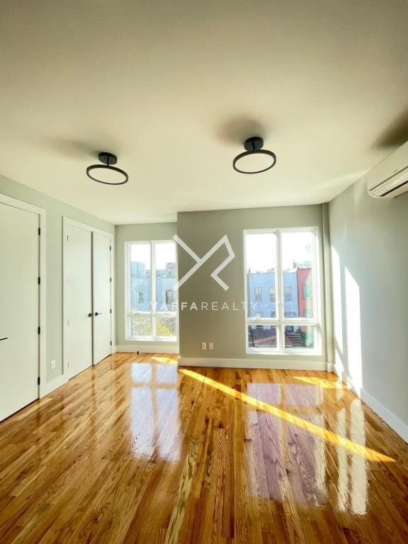 1 bedroom in BROOKLYN NY 11207 - 1 bedroom in BROOKLYN NY 11207 Condo Unit 4