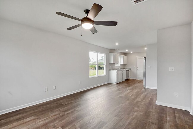 Photo - 813 Ashford Dr