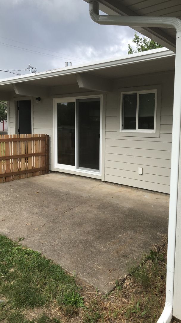 Photo - Updated 2 Bedroom 1 bath duplex in NW Corvallis! Unit 1935Hayes